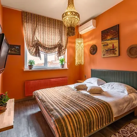 Апартаменти Eco In French Quarter